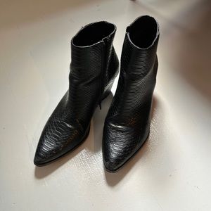 Coconuts by Matisse Vegan Snakeskin Black Pointy Booties Size 9
